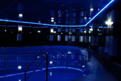 Oświetlony basen